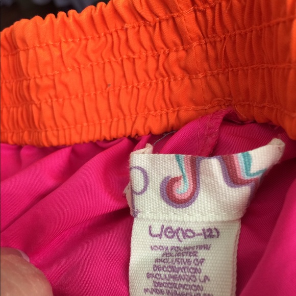 Young girls shorts - Picture 3 of 3